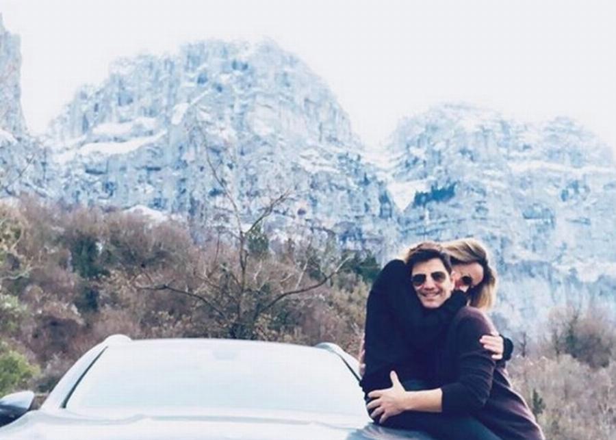 Σάκης Ρουβάς: Η φωτογραφία με την οικογένεια του που έριξε το Instagram