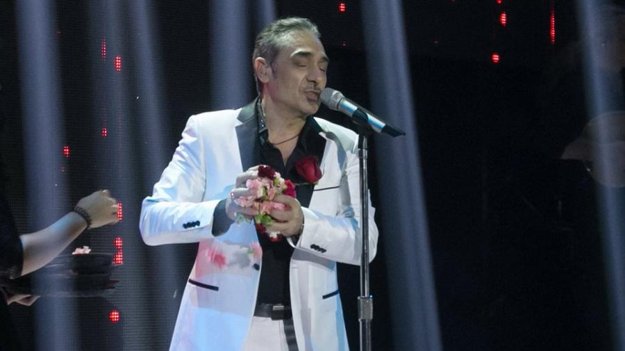 Νότης Σφακιανάκης: Η μεγάλη καριέρα, τα δίδυμα παιδιά του, η αρρώστια και η απώλεια που τον πόνεσε