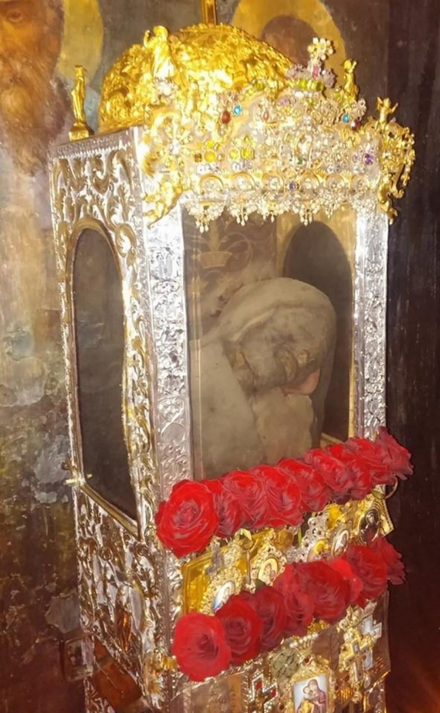 Άγιος Σπυρίδωνας: Το άφθαρτο σκήνωμα του και τα μοναδικά θαύματα που μας συγκλονίζουν