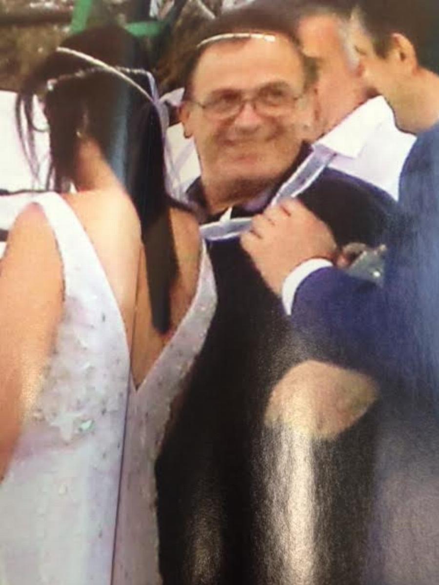 Σταμάτης Γονίδης: Οι φόνοι σε μαγαζί που τραγουδούσε, η θαυμάστρια που του έκλεψε την καρδιά και οι κούκλες κόρες του