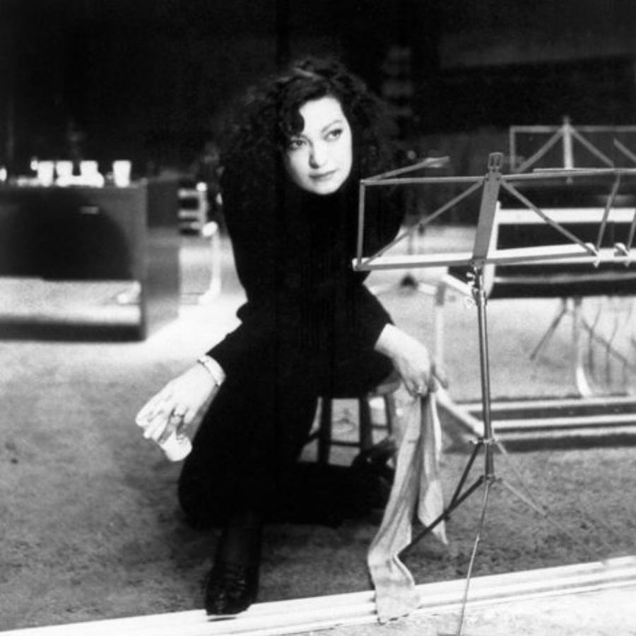 Τάνια Τσανακλίδου: Η σχέση που δεν ήταν περήφανη, το αυτοβιογραφικό σουξέ και η αρρώστια