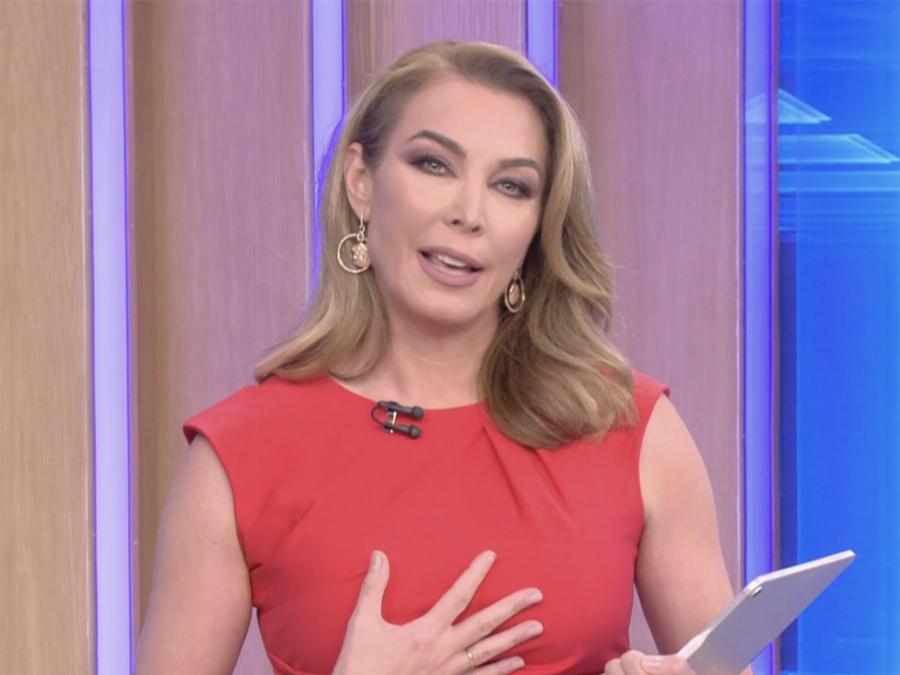 Τατιάνα Στεφανίδου: Ο γάμος της που έγινε πρωτοσέλιδο, η μάχη με την τελειότητα, η νευρική ανορεξία και το ξύλο