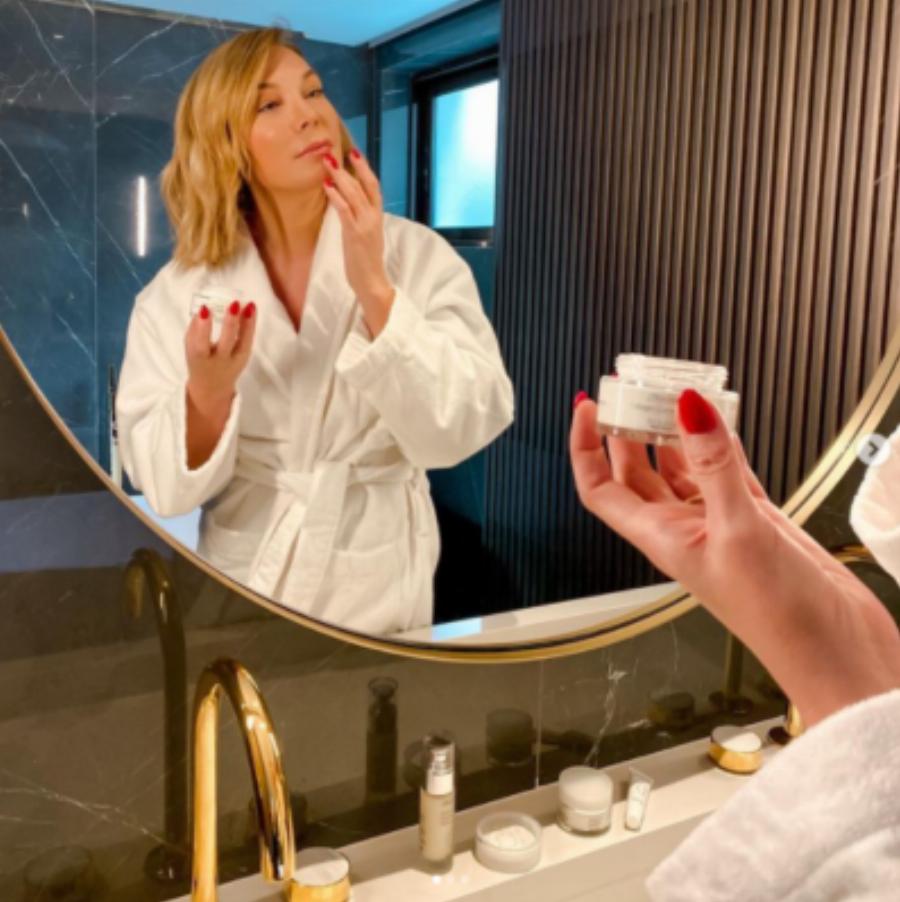 Στεφανίδου – Ευαγγελάτος: Το πανέμορφο σπίτι στην Κηφισιά, η λαμπερή κρεβατοκάμαρα και η μεγάλη κουζίνα