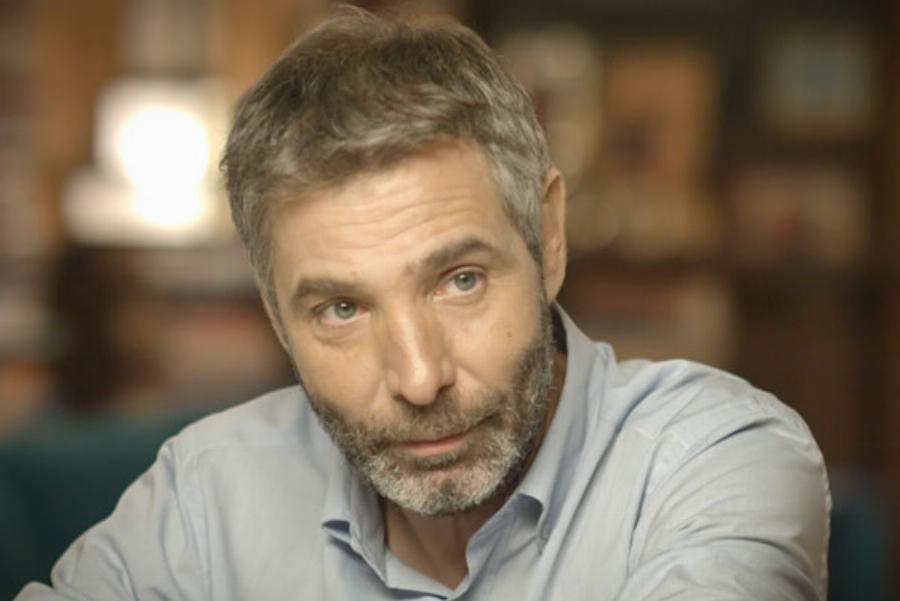 Θοδωρής Αθερίδης: Η σχέση του με τη θρησκεία, ο αλκοολισμός, τα 15 χρόνια σχέσης με την Καρύδη και το διαζύγιο που δεν πήρε ποτέ