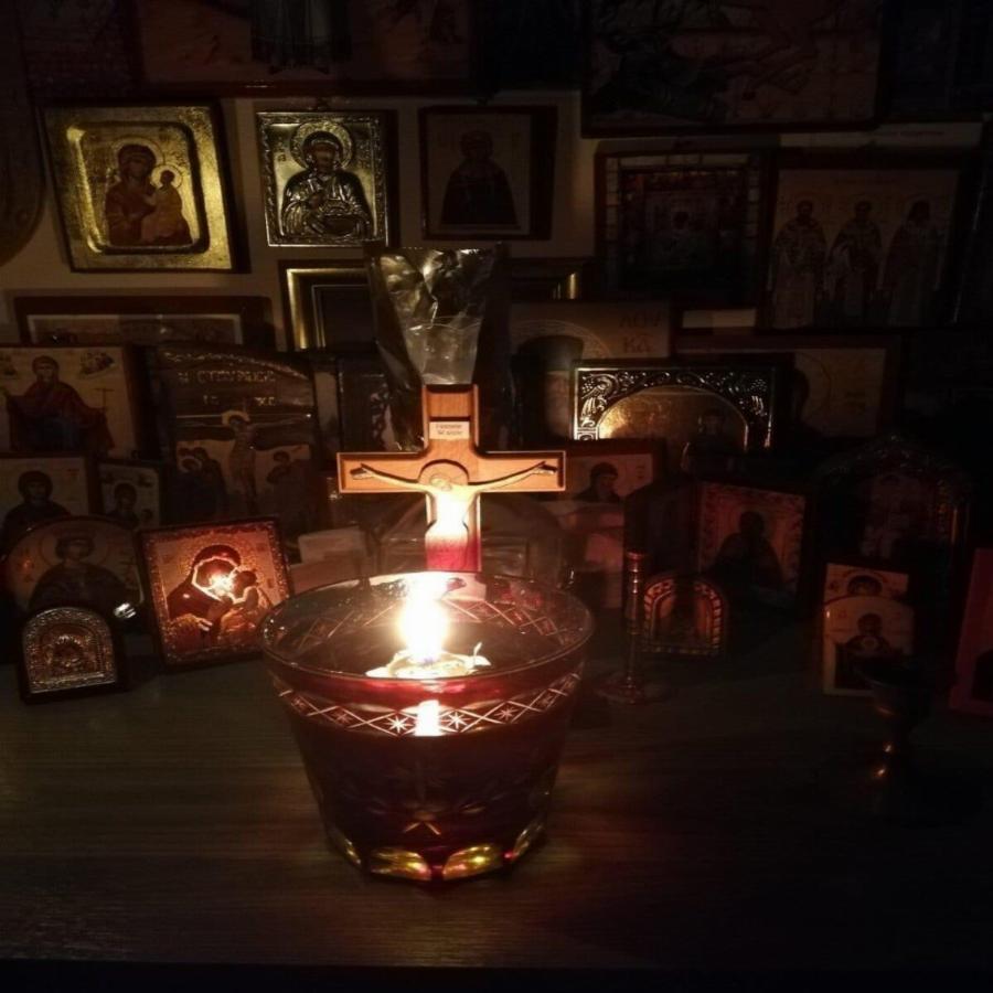 Το καντηλάκι… Πολύ συγκινητικό – Κύριε ελέησον τα παιδιά μου και τα παιδιά όλου του κόσμου