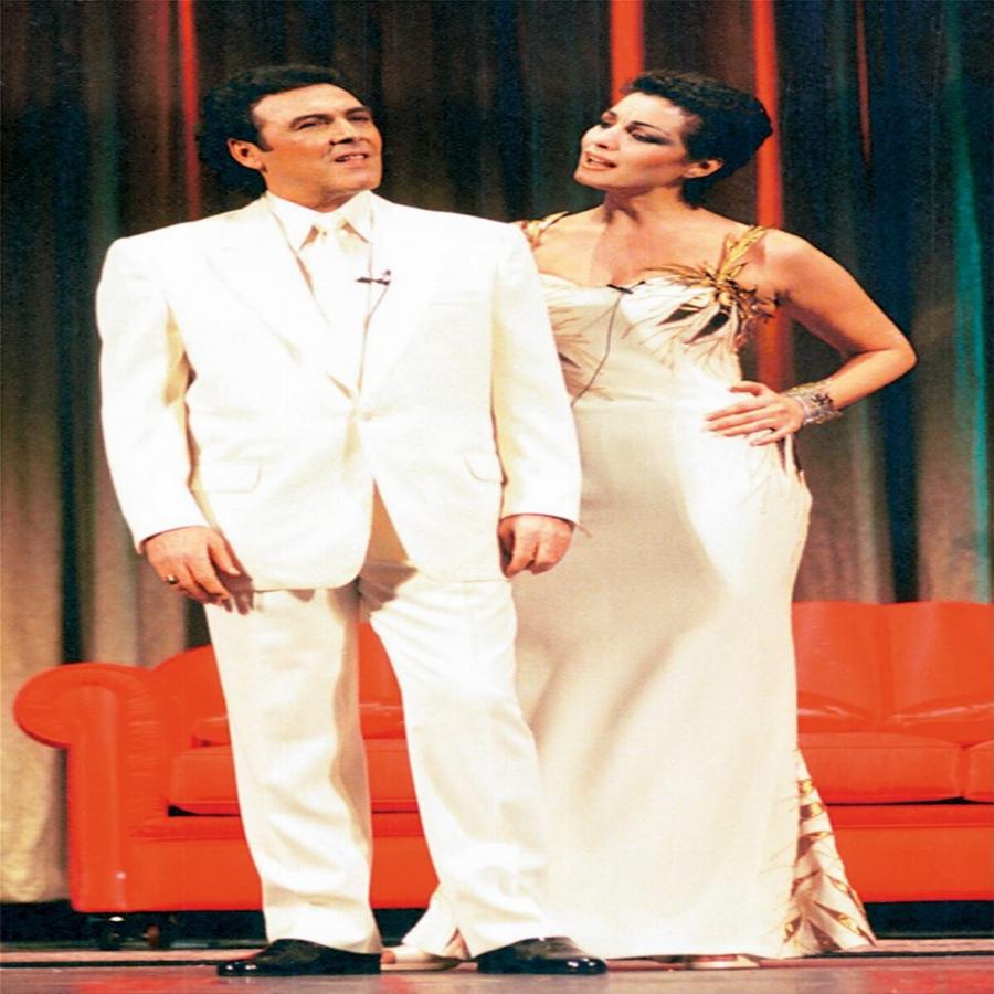 Τόλης Βοσκόπουλος: Ο «Άρχοντας» του ελληνικού τραγουδιού, οι θυελλώδεις έρωτες, η αγάπη του κόσμου και οι ατελείωτες επιτυχίες