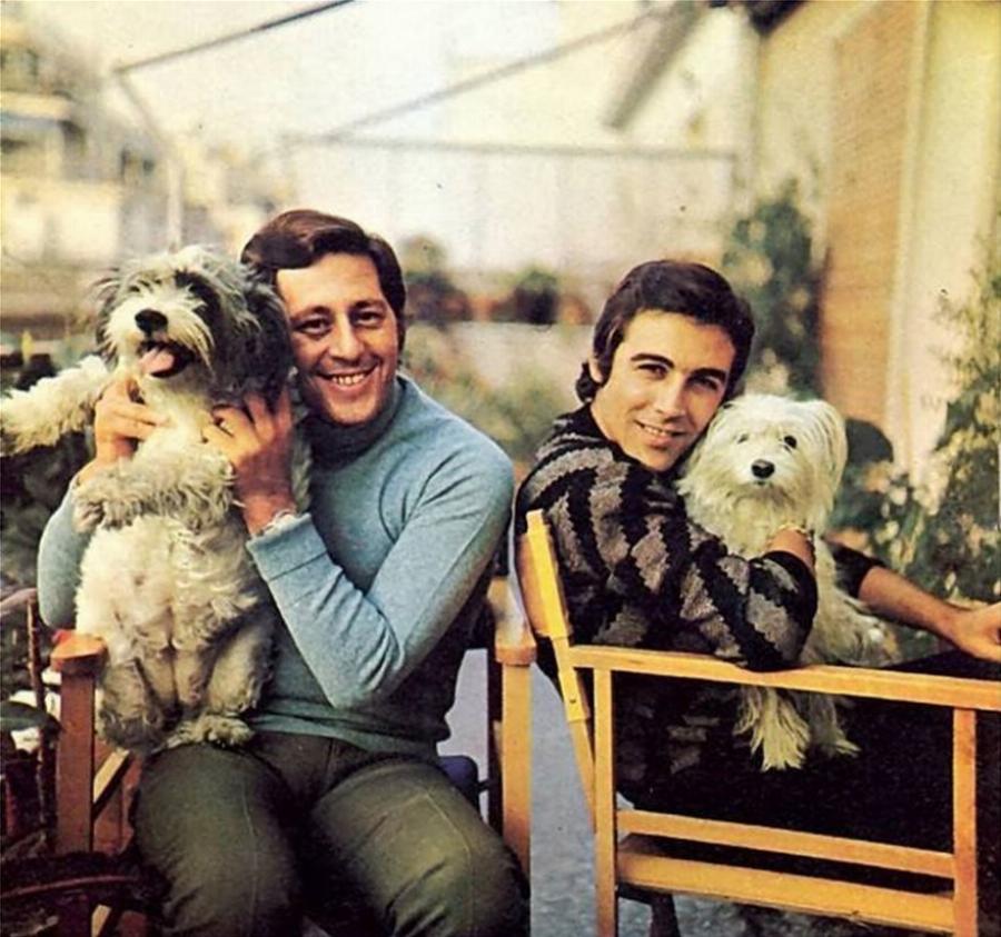 Τόλης Βοσκόπουλος: Ο «Άρχοντας» του ελληνικού τραγουδιού, οι θυελλώδεις έρωτες, η αγάπη του κόσμου και οι ατελείωτες επιτυχίες