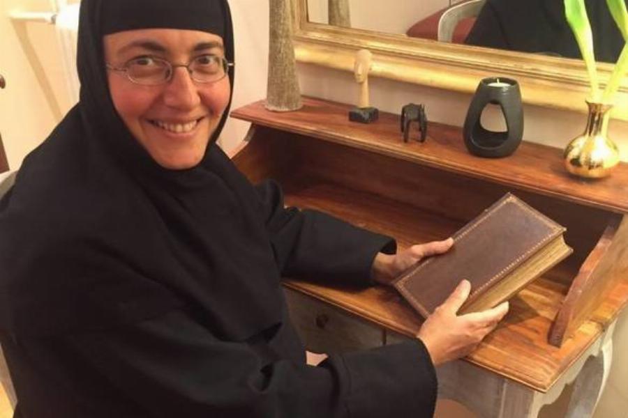 Μοναχή Σωφρονία: Οι κεκοιμημένοι δεν έχουν πεθάνει, απλά κοιμούνται