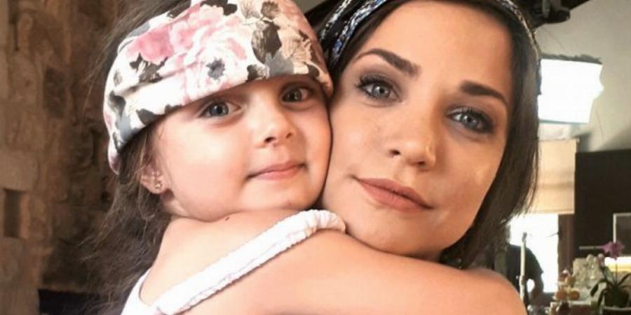 Το κοριτσάκι από το «Τατουάζ» έγινε 7 ετών και η μητέρα της ανέβασε τις πιο όμορφες φωτογραφίες της κόρης της