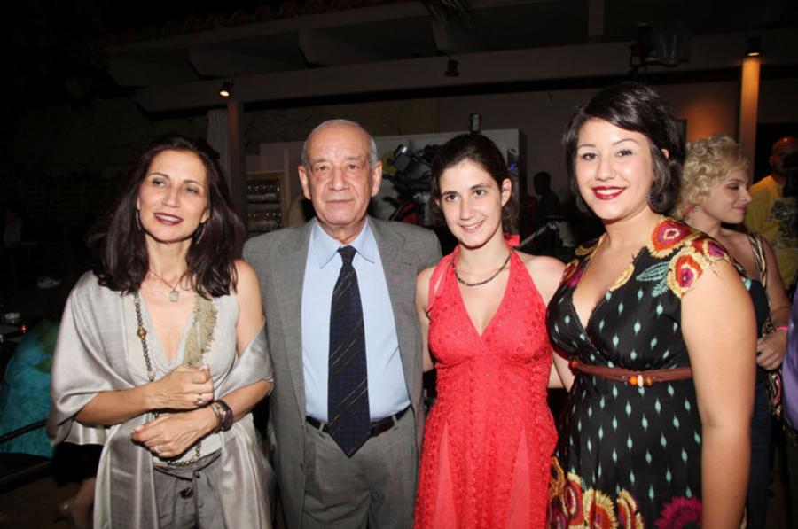 Δημήτρης Μητροπάνος: Η συνάντηση με τον πατέρα του μετά από 29 χρόνια, η μεγάλη καριέρα και ο άδικος χαμός στα 64 του