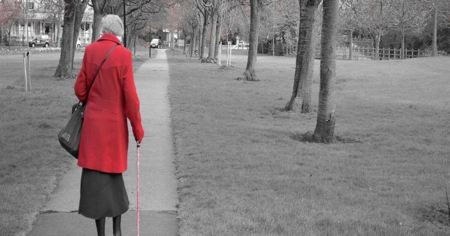 “Όταν συνάντησα την κυρία Μαρία στο Παγκράτι και είχε ξεχάσει που μένει”: Αληθινή ιστορία για την άνοια που τσακίζει κόκκαλα