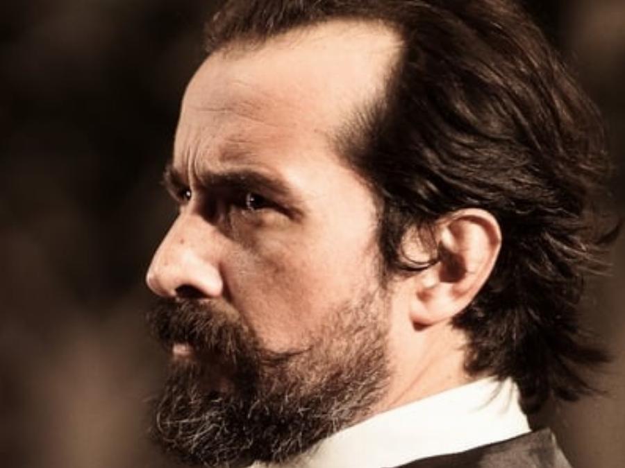 Τάσος Νούσιας: Ο ρόλος στο Σασμό, η Γυμναστική Ακαδημία, ο τραυματισμός, η πορεία στο Κρατικό Θέατρο και η γυναίκα της ζωής του