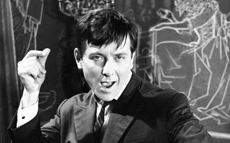 Κώστας Βουτσάς: Οι 8 ατάκες του μεγάλου ηθοποιού που άφησαν ιστορία