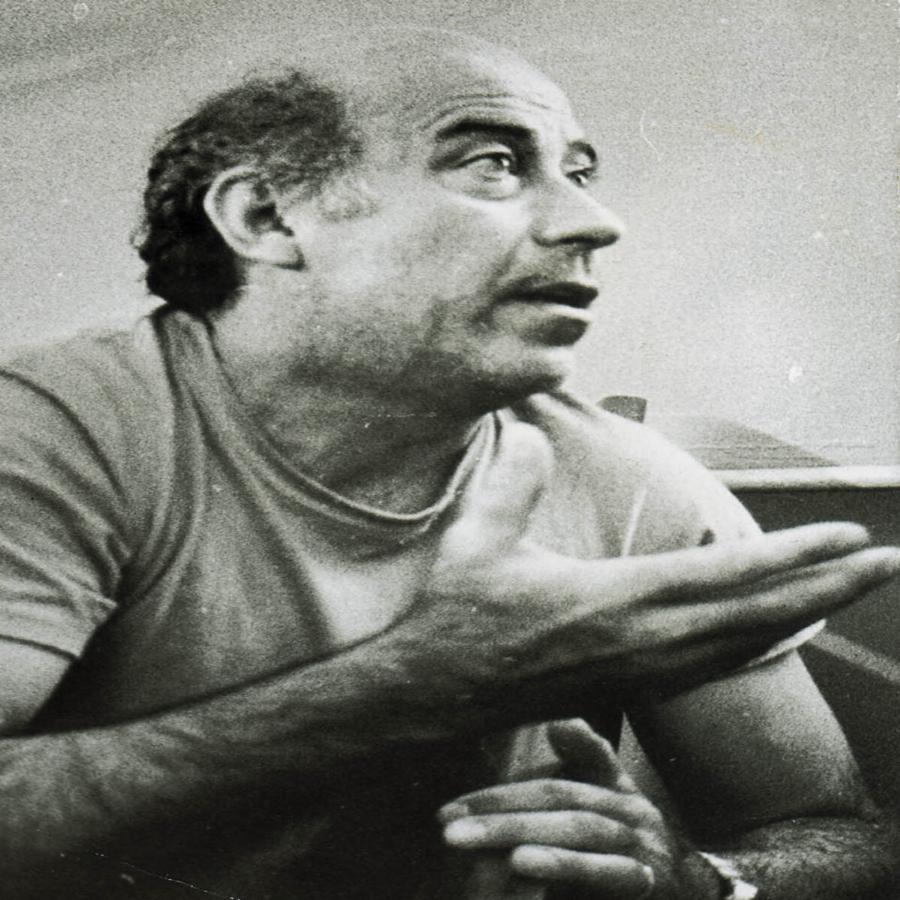 Θανάσης Βέγγος: Η Μακρόνησος, οι θρυλικές ατάκες, η χρεοκοπία και το πλήθος κόσμου για το τελευταίο αντίο