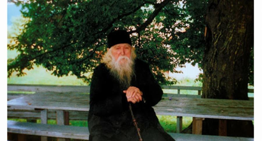 Συμβουλές Πατέρα Κλέοπα: «Μάθετε να νηστεύετε θα έλθει καιρός, που θα τρώτε μια πατάτα την εβδομάδα»