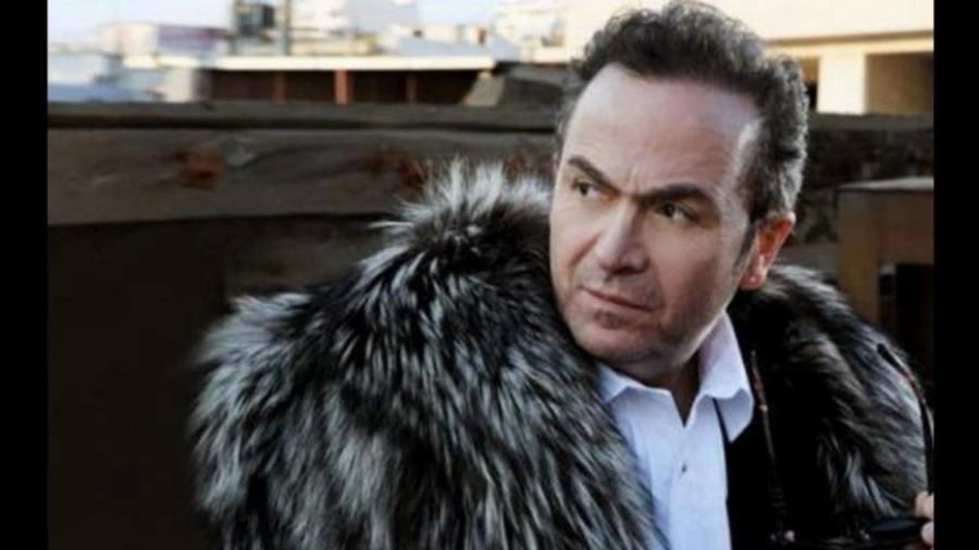 Σταμάτης Γονίδης: Οι φόνοι σε μαγαζί που τραγουδούσε, η θαυμάστρια που του έκλεψε την καρδιά και οι κούκλες κόρες του