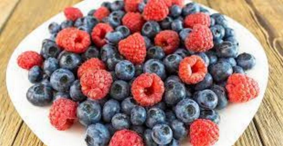 Συμβουλές ομορφιάς: 8 μυστικά για σύσφιξη του δέρματος στο πρόσωπο και τον λαιμό για να δείχνετε πιο νέες