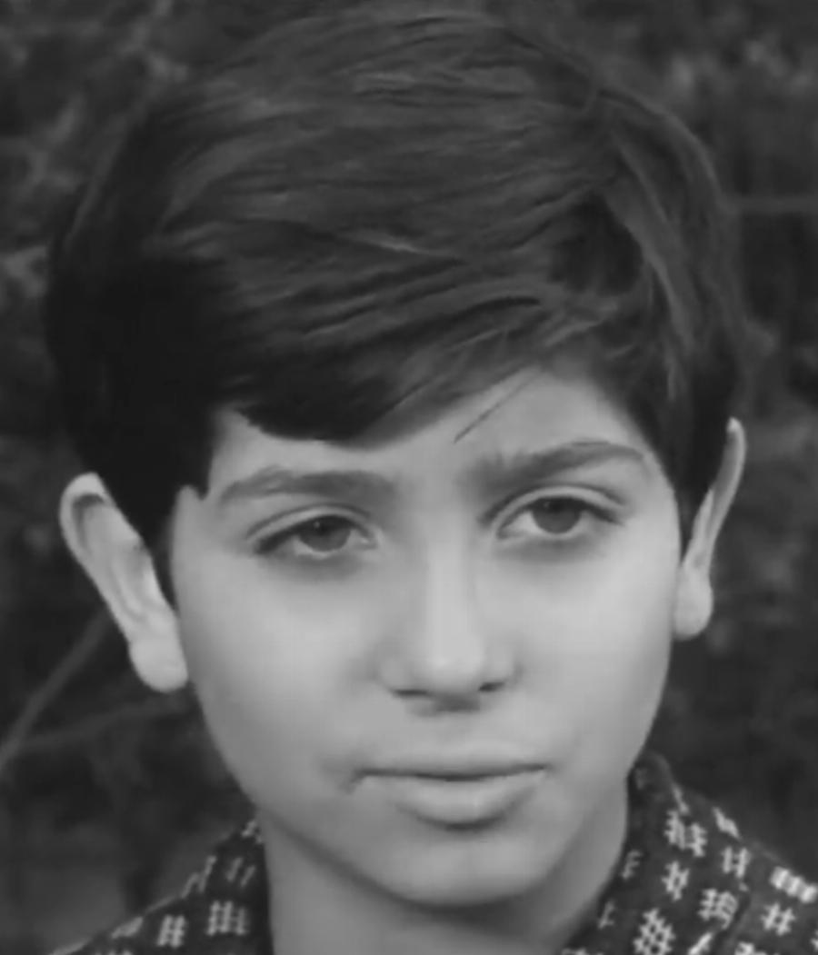 Βασίλης Καΐλας: Το παιδί θαύμα του κινηματογράφου, ο φόβος για δημόσιο φλερτ, το εγγόνι και η σημερινή εικόνα στα 67