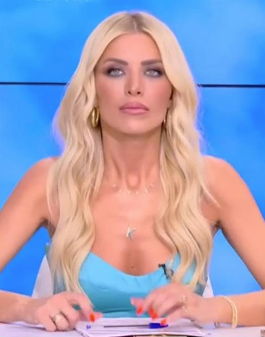 «Πόσο κομπλεξικιά και κακιασμένη παίζει να ‘σαι;»: Η οργισμένη απάντηση της Κατερίνας Καινούργιου σε αισχρό σχόλιο