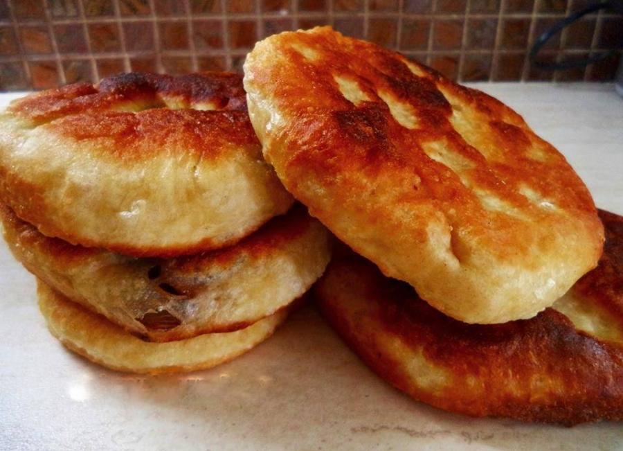 Αφράτα τηγανόψωμα: Η νόστιμη συνταγή της γιαγιάς για όταν θέλουμε ένα γρήγορο σνακ