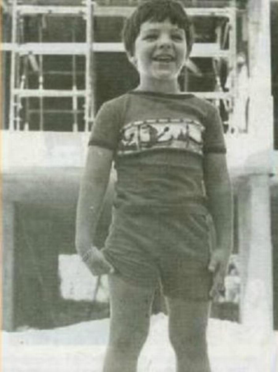 Σπάνιες και αδημοσίευτές φωτογραφίες των πολιτικών στα παιδικά τους χρόνια