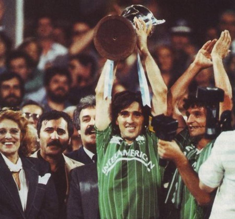 Γιάννης Κυράστας:  Ο Παναθηναϊκός που έπαιξε στον Ολυμπιακό, η μεγάλη ποδοσφαιρική καριέρα και το πρόωρο τέλος στα 52 του χρόνια