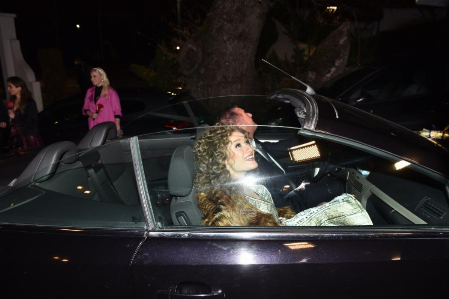 Αρραβώνας Μαυρίκιου – Ιλάειρας: Η εντυπωσιακή Ιλάειρα, το παθιασμένο φιλί, τα πυροτεχνήματα και οι χοροί