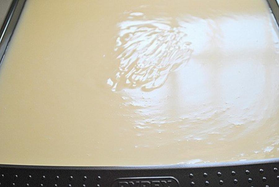 Θα γλείφετε τα δάχτυλά σας: Λαχταριστό ΚΩΚ στο ταψί – Μία συνταγή για απέραντη νοστιμιά