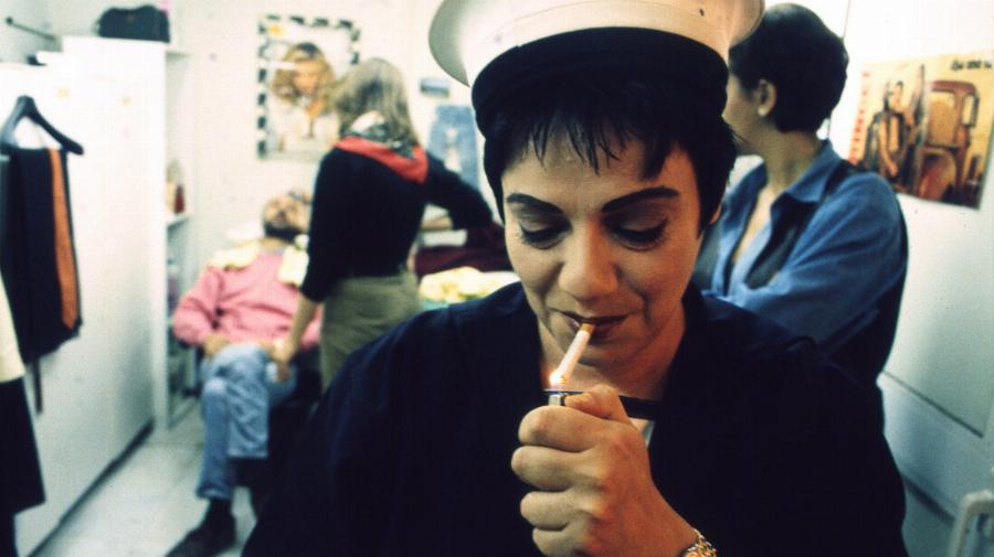 Μαλβίνα Κάραλη: Το ανήσυχο πνεύμα της δημοσιογραφίας, το πραγματικό όνομα, οι γάμοι, οι αξέχαστες ατάκες και το μοναχικό τέλος στα 50