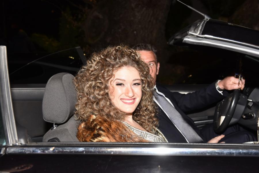 Αρραβώνας Μαυρίκιου – Ιλάειρας: Η εντυπωσιακή Ιλάειρα, το παθιασμένο φιλί, τα πυροτεχνήματα και οι χοροί