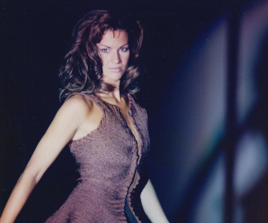 Μάνια Ντέλου: Το διάσημο μοντέλο του ’90 – Πώς είναι και με τι ασχολείται σήμερα η πρώην σχέση του Αντώνη Κανάκη