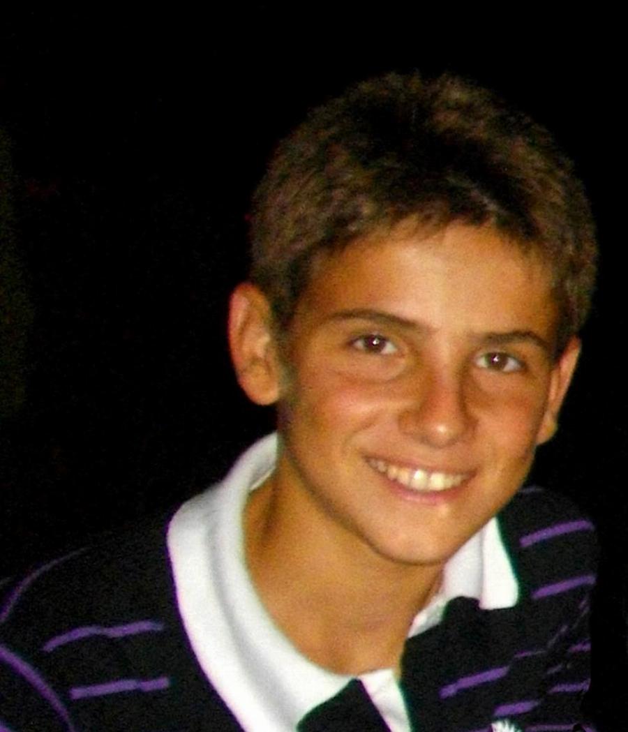 Τηλέμαχος Τσιμιρίκας: Ο μικρός ήρωας που θυσιάστηκε 15 χρονών στη φωτιά για να σώσει τη ζωή των 2 μικρών αδερφών του