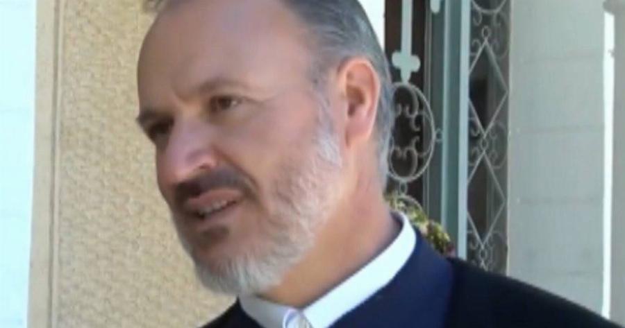 Ο 7χρονος γιος του Παπά που σκοτώθηκε από φωτοβολίδα – Ο πατέρας του παιδιού αγωνίστηκε να τον αποφυλακίσει