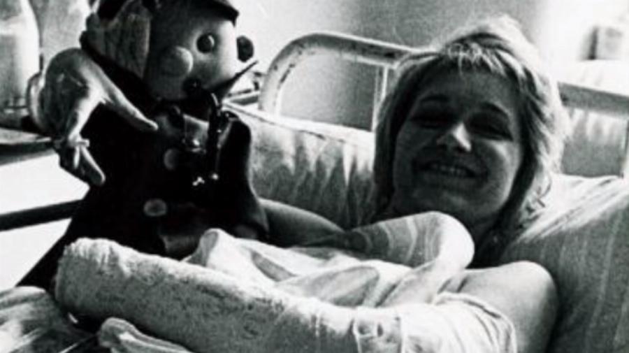 Σέρβα αεροσυνοδός: Η 22χρονη που έπεσε από τα 33.000 πόδια – Ήταν η μοναδική επιζήσασα του αεροπλάνου που ανατινάχτηκε