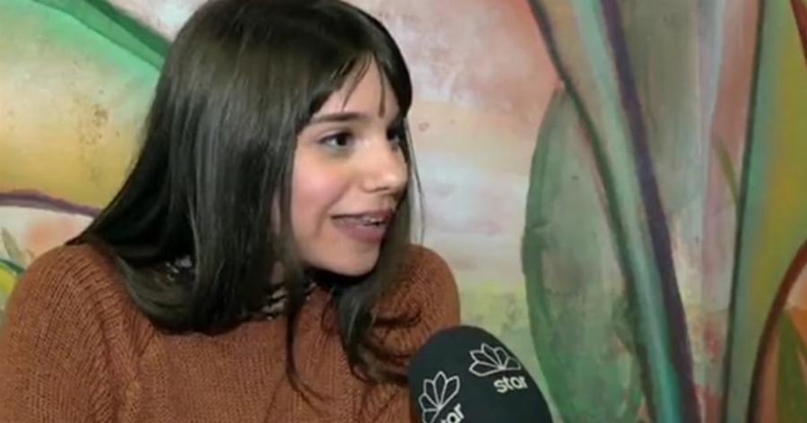 Ντίνα Λιναρδάτου: Η Σοφούλα από τη “Μουρμούρα”, η απίστευτη πραγματική ηλικία της και η ολόιδια δίδυμη αδερφή της