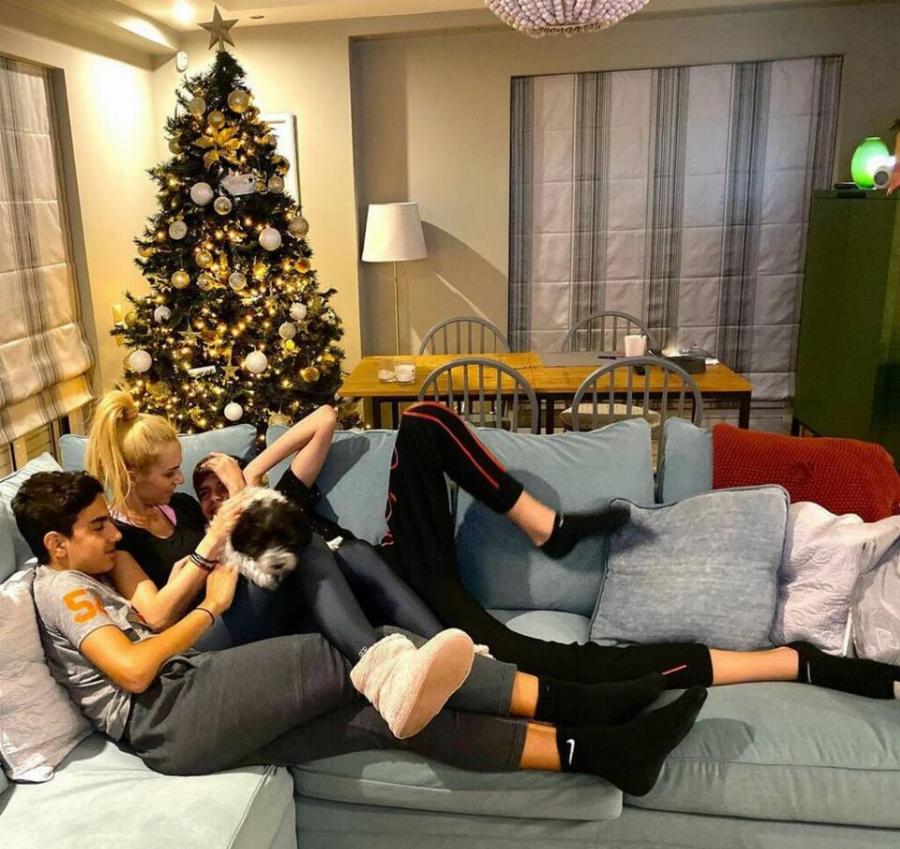 Ντορέττα Παπαδημητρίου: Το τρομερό σπίτι στα Νότια Προάστια, η σικ διακόσμηση και το μαγευτικό μπαλκόνι