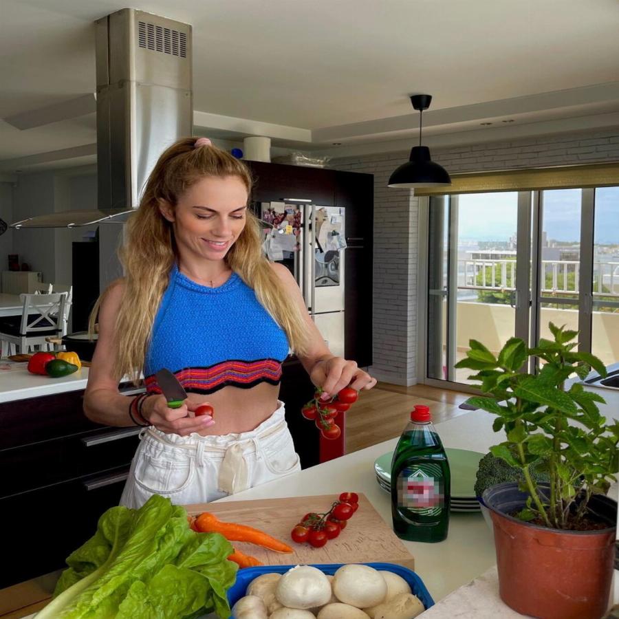 Ντορέττα Παπαδημητρίου: Το τρομερό σπίτι στα Νότια Προάστια, η σικ διακόσμηση και το μαγευτικό μπαλκόνι