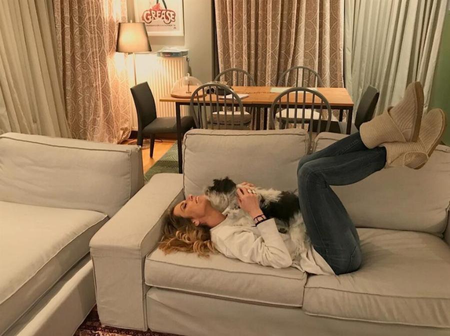 Ντορέττα Παπαδημητρίου: Το τρομερό σπίτι στα Νότια Προάστια, η σικ διακόσμηση και το μαγευτικό μπαλκόνι