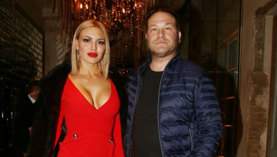 Χωρισμοί που έσκασαν σαν «βόμβα»: 11 ζευγάρια διάσημων Ελλήνων που πήραν ξαφνικά διαζύγιο