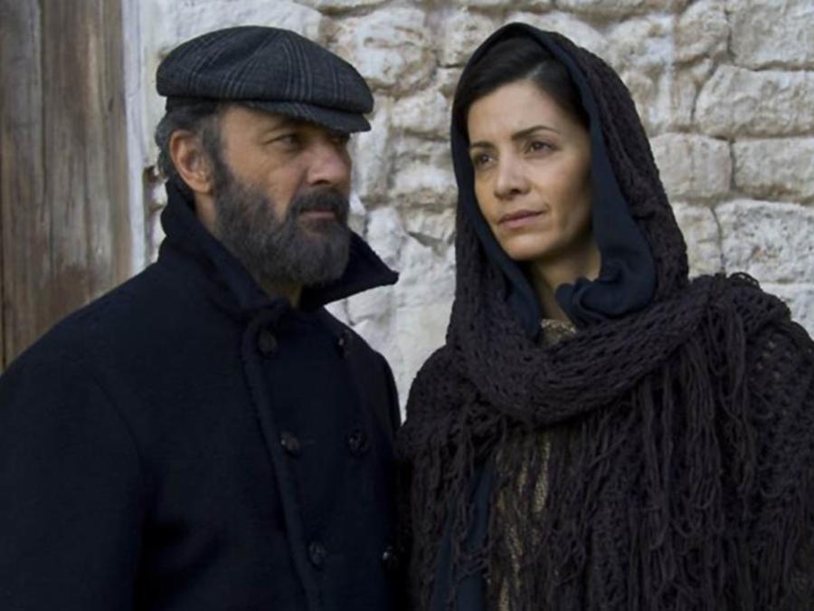 Στέλιος Μάινας: Η επιτυχία που τον ξάφνιασε, ο σκηνοθέτης γιος και η άγνωστη συγγένεια με γνωστή παρουσιάστρια