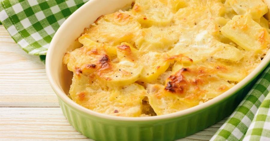 Πατάτες φούρνου: Η πεντανόστιμη συνταγή με πράσα, γραβιέρα και κρέμα