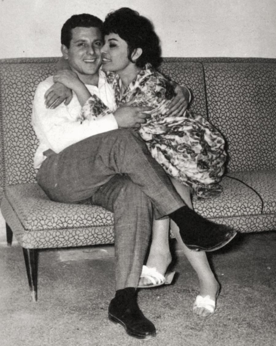 Κώστας Βουτσάς: Το πραγματικό του όνομα, η παράνομη σχέση με την πληθωρική Σπεράντζα Βρανά, οι 4 γάμοι, ο γιος στα 85 και η διαθήκη