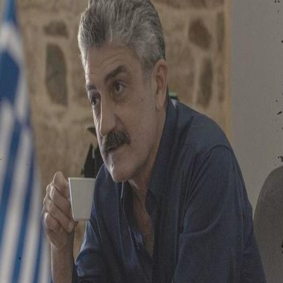 Δημήτρης Ήμελλος: Η ζωή στα Εξάρχεια, ο εγκλεισμός σε οικοτροφείο για 3 χρόνια και η τηλεοπτική επιτυχία του «Σασμού»