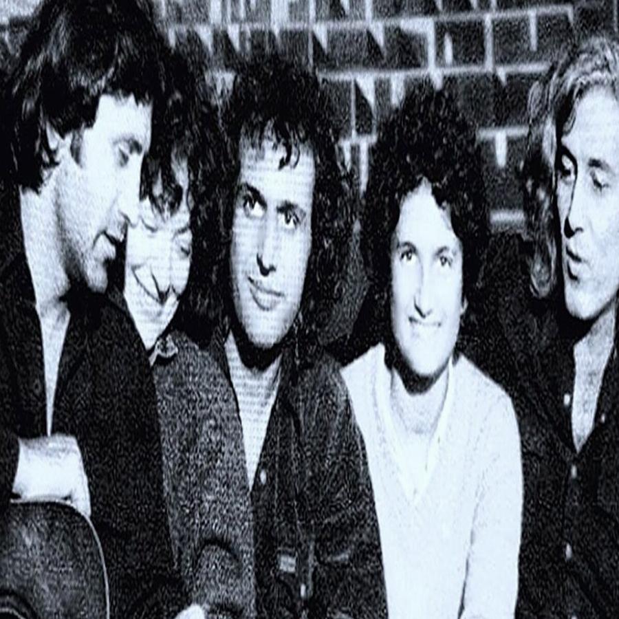 Οι ιστορικές μπουατ της Αθήνας: Εκεί που η μουσική και οι παρέες άφησαν ιστορία