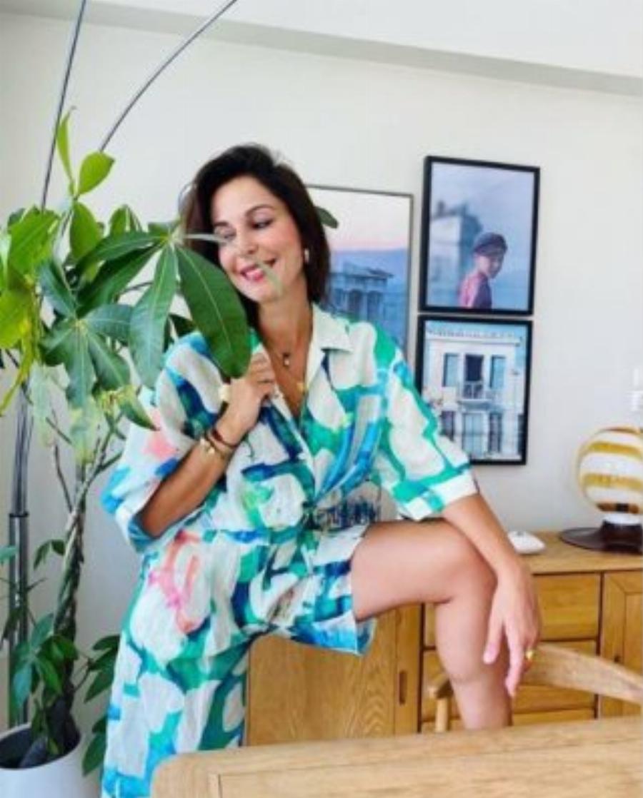 Κατερίνα Παπουτσάκη: Το πανέμορφο ρετρό σπίτι στον Χολαργό με το ονειρεμένο μπαλκόνι και την μεγάλη κουζίνα