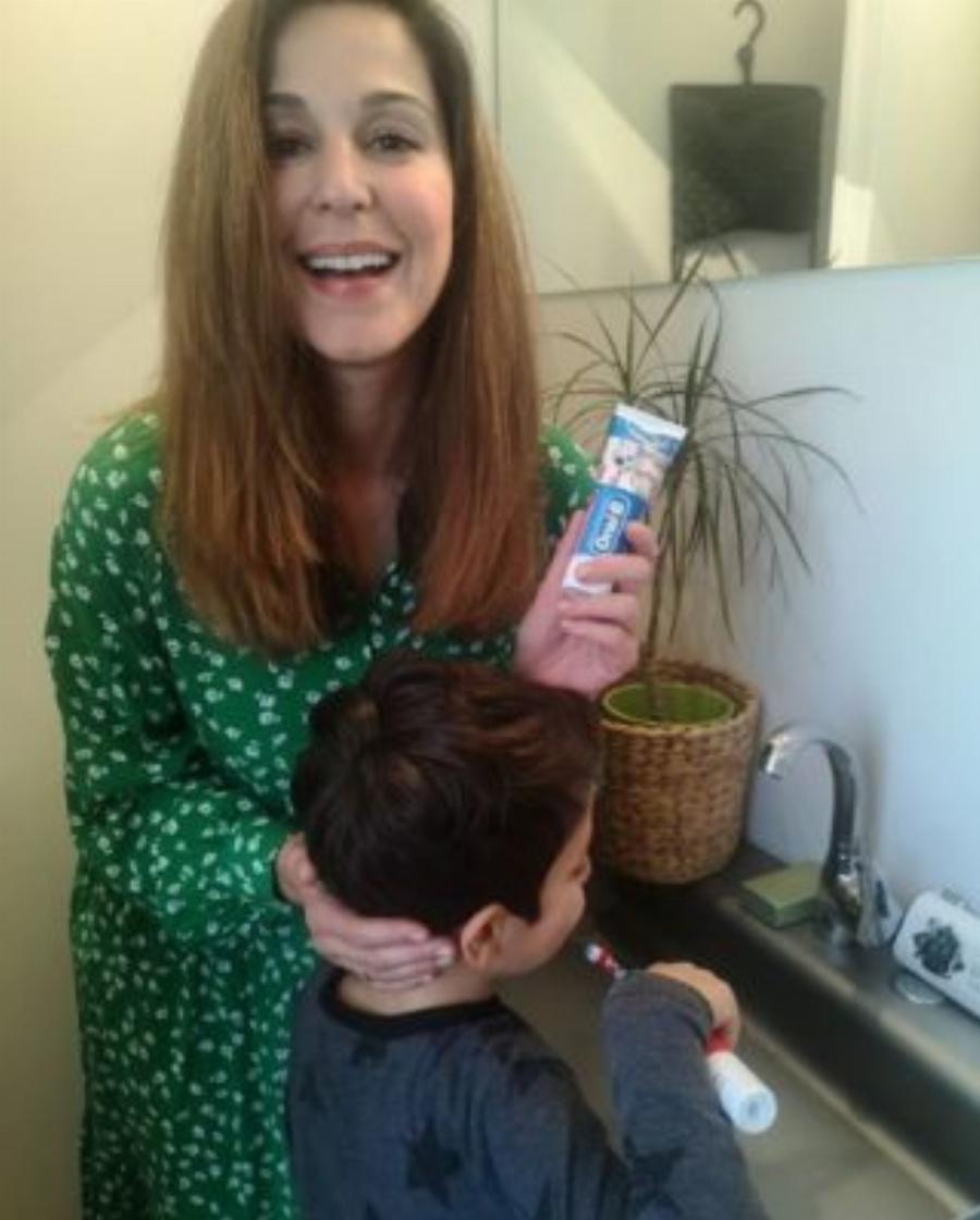 Κατερίνα Παπουτσάκη: Το πανέμορφο ρετρό σπίτι στον Χολαργό με το ονειρεμένο μπαλκόνι και την μεγάλη κουζίνα