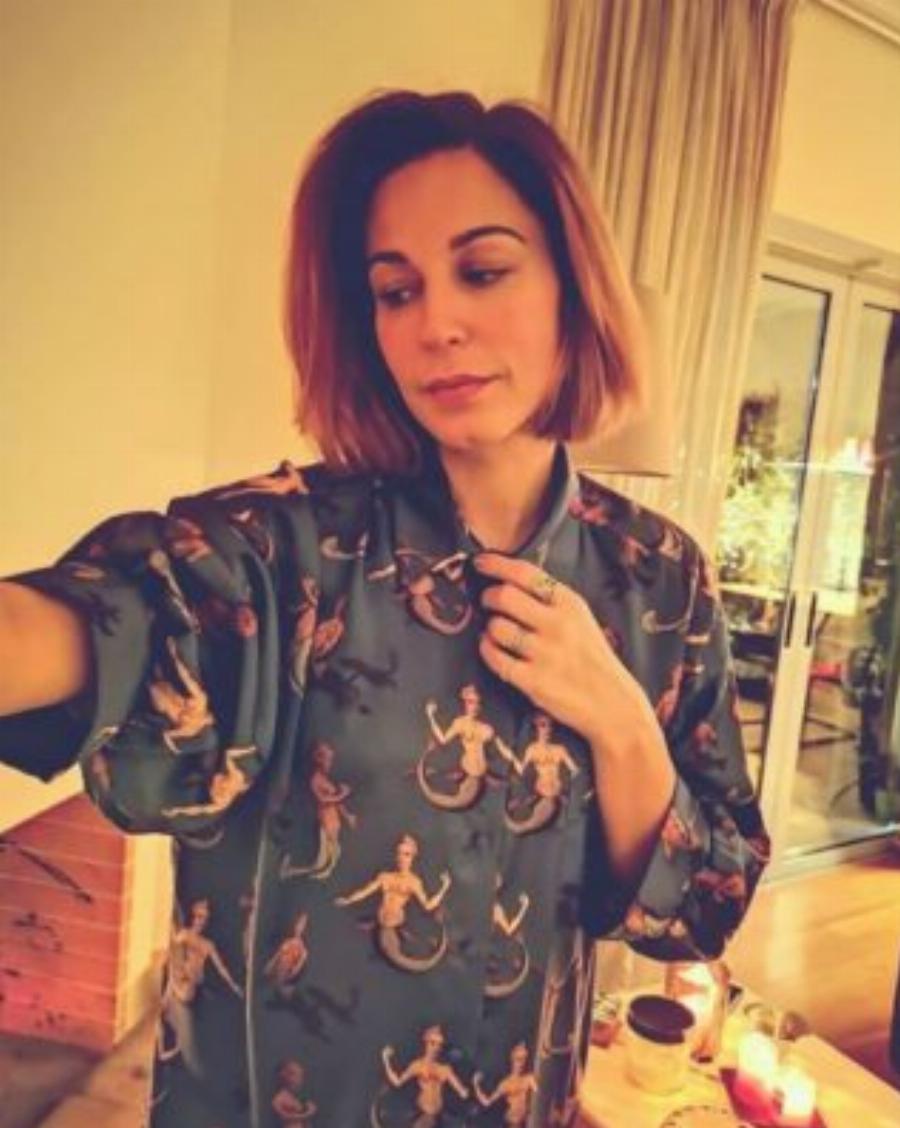 Κατερίνα Παπουτσάκη: Το πανέμορφο ρετρό σπίτι στον Χολαργό με το ονειρεμένο μπαλκόνι και την μεγάλη κουζίνα