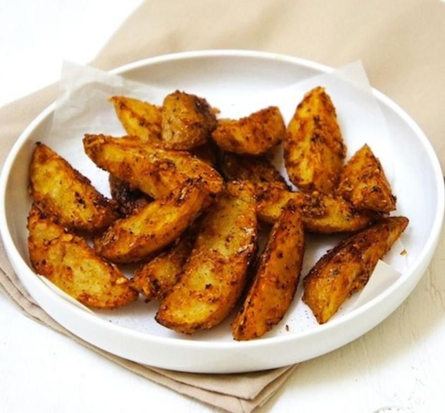 Πατάτες φούρνου: Το κόλπο για να γίνουν τραγανές σαν τηγανιτές