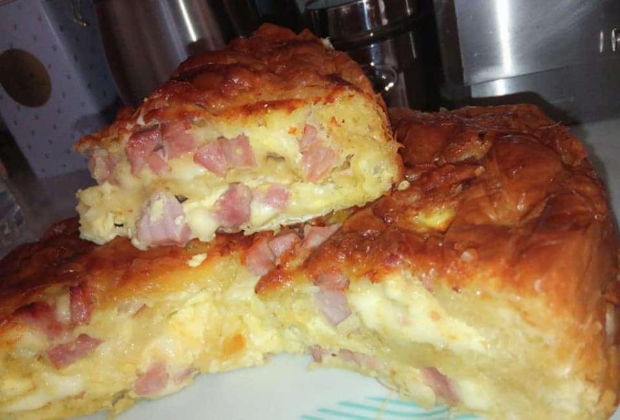 Το μυστικό της Μπαρμπαρίγου: Πεντανόστιμη ζαμπονοτυρόπιτα χωρίς φύλλο, εύκολη και έτοιμη σε 10 λεπτά