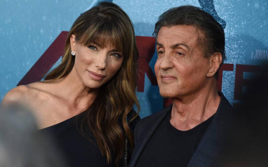 Σιλβέστερ Σταλόνε: Τα φτωχικά παιδικά χρόνια και το παραμορφωμένο πρόσωπο – Τον έδιωξαν από 300 οντισιόν και τον έμαθε ο κόσμος σε μια νύχτα